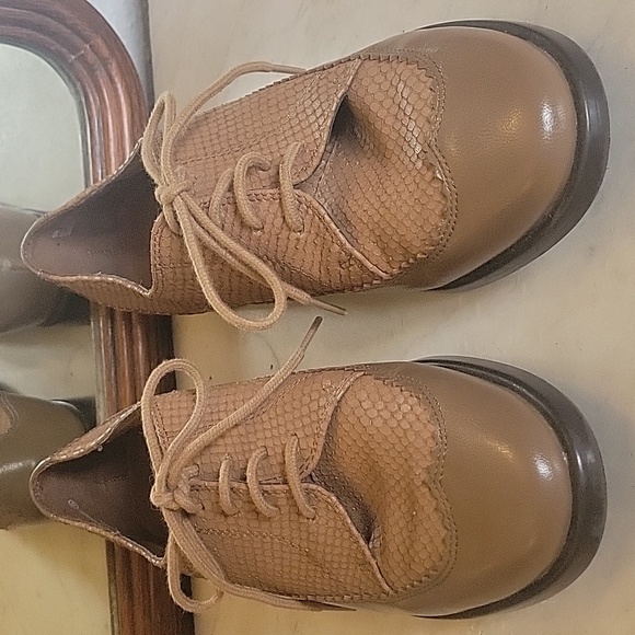 AEROSOLES Taupe Leather Oxfords 9M - Picture 2 of 14